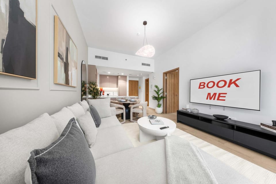 StayShort - Modern 1BR that Sleeps 4 at Riviera Beachfront Apartment in Dubai