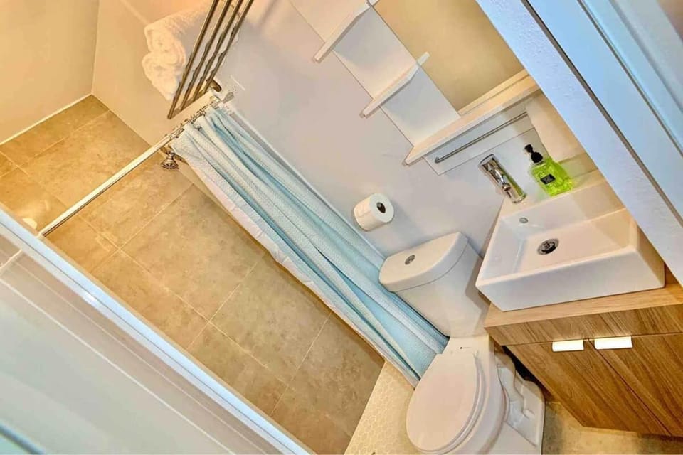 1.7 • Balcony • Generator • Parking • 2nd Floor Apartment in Puerto Rico