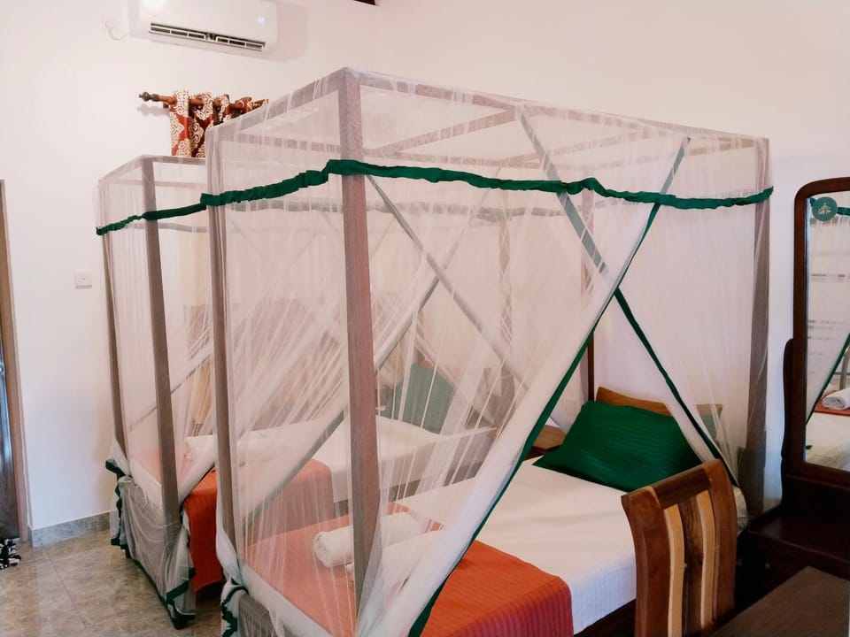 Hot Tuna Surfers Rest Midigama Bed and Breakfast in Southern Province