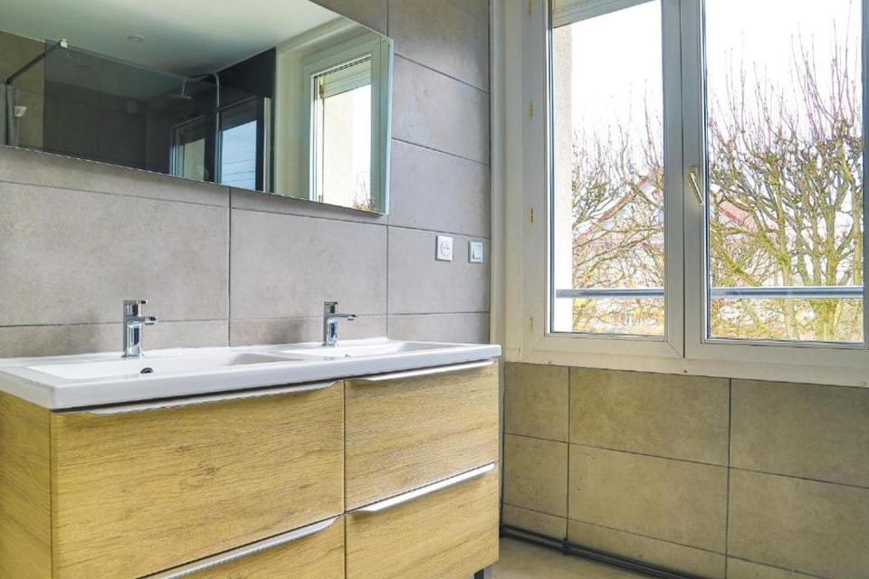 L'Écrin d'Or Apartment in Chelles