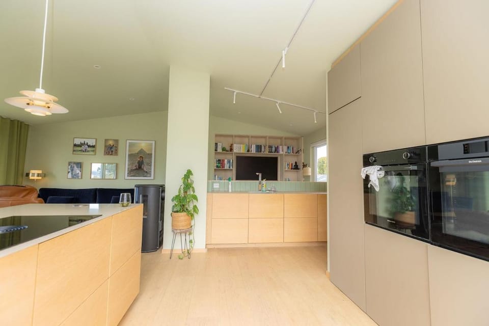 Villa nær dyreparken og sentrum med jacuzzi Apartment in Norway
