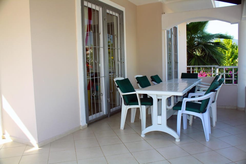 View (from property/room), Balcony/Terrace
