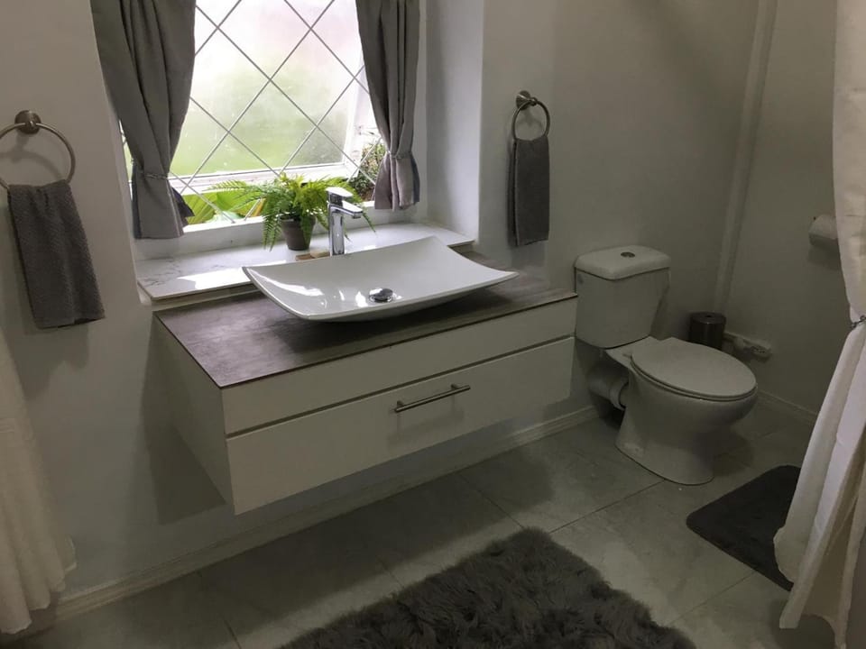 Shower, Bath