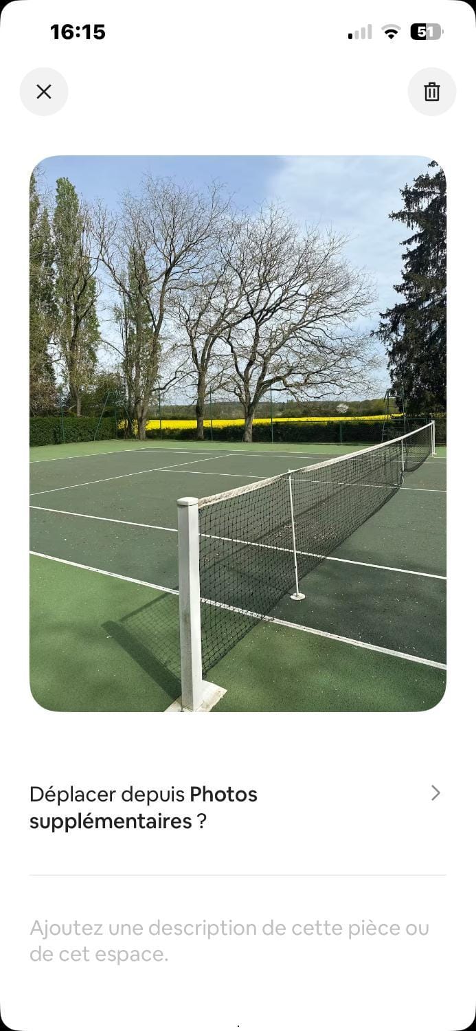 House with Pool and Tennis 50min from Paris 2ha Estate 9 Bedrooms Sleeps 14 House in Île-de-France