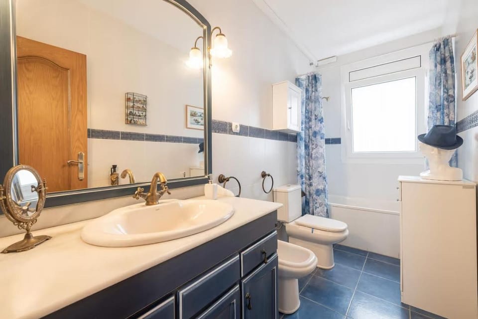 Bathroom, Bath