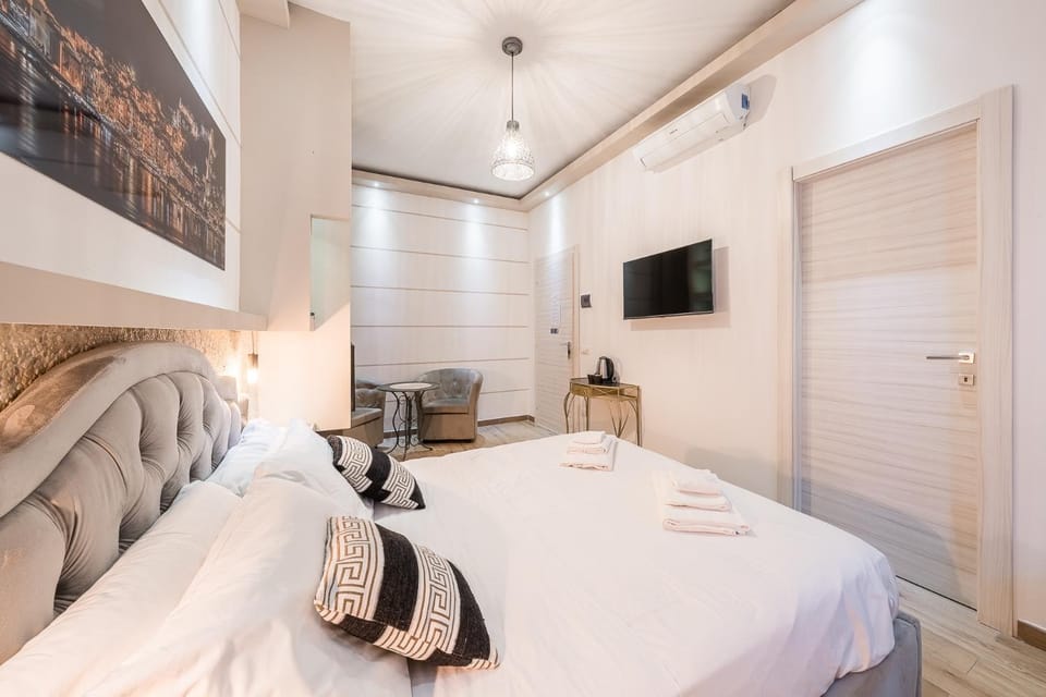 Bella Apartments - 7 minuti a piedi dalla stazione centrale Bed and Breakfast in La Spezia