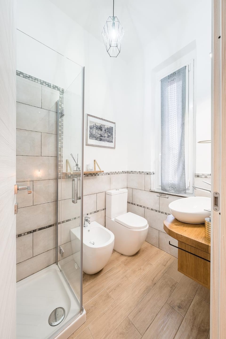 Bella Apartments - 7 minuti a piedi dalla stazione centrale Bed and Breakfast in La Spezia