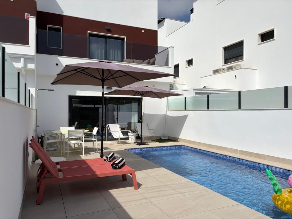 Patio, Balcony/Terrace, Pool view, Swimming pool, sunbed