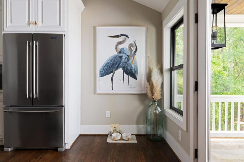 Kitchen or kitchenette, pet friendly