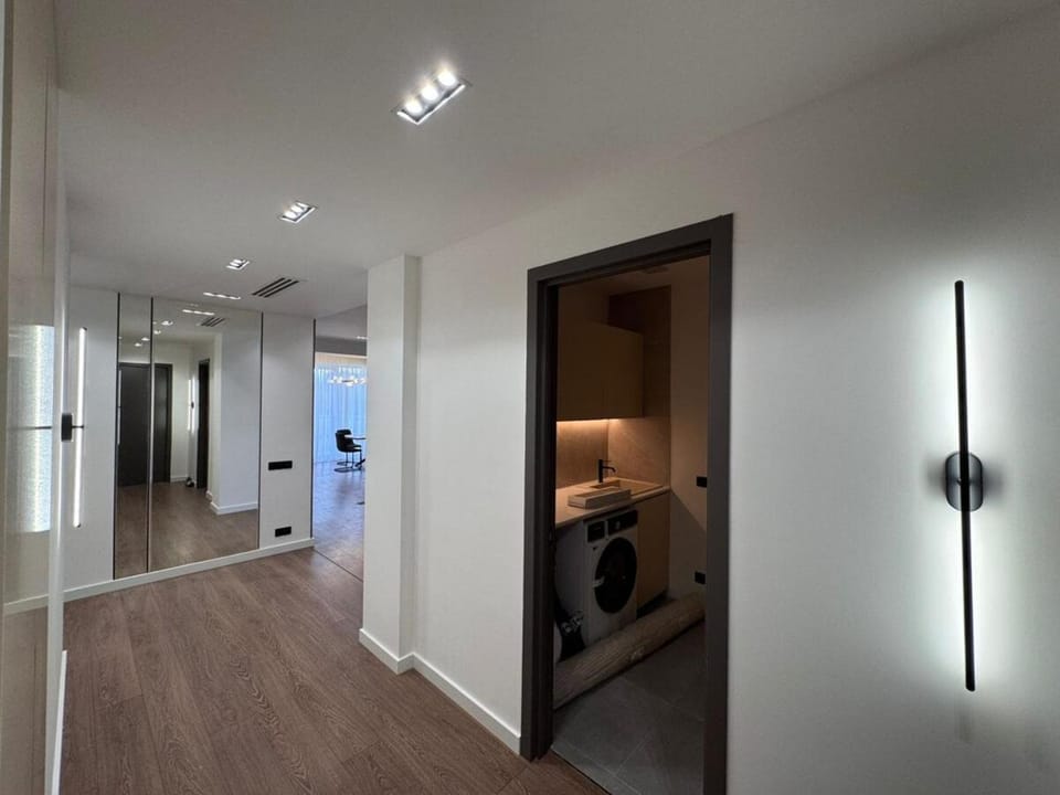 Bed, TV and multimedia, Photo of the whole room, Bedroom, wardrobe