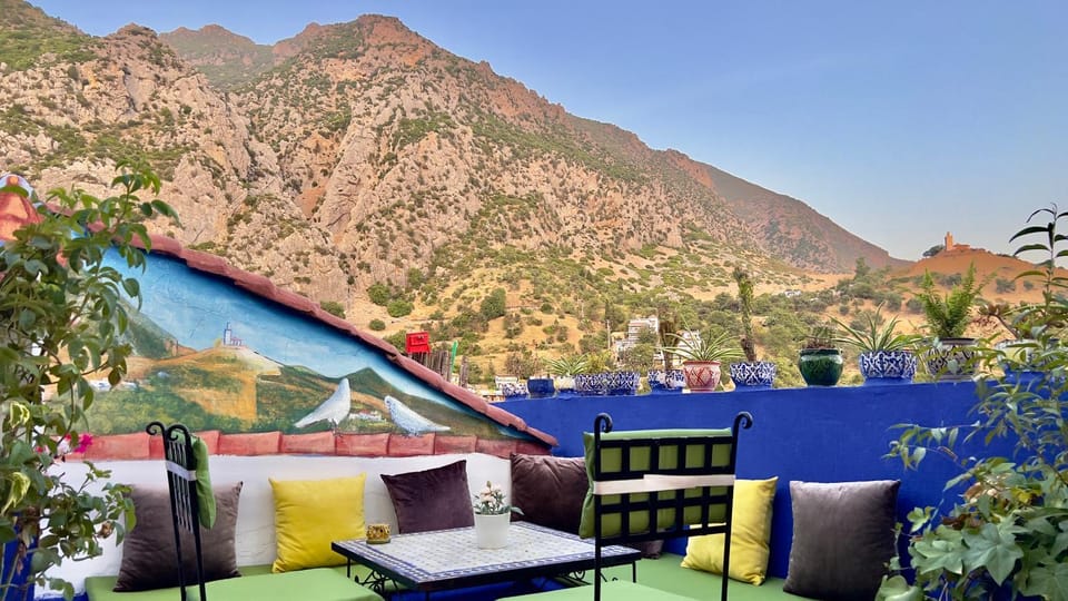 Patio, Nearby landmark, Spring, Day, Natural landscape, View (from property/room), Balcony/Terrace, Living room, Seating area, Mountain view, Area and facilities, Breakfast, Drinks