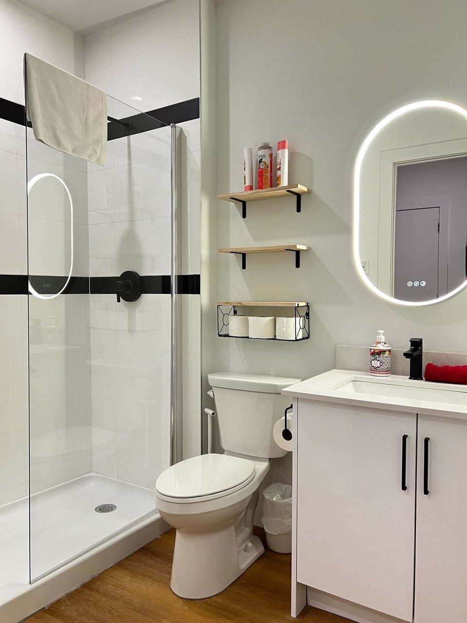 Flamingo Grove, Vibrant Studio #211, Downtown, AC Apartment in Dartmouth