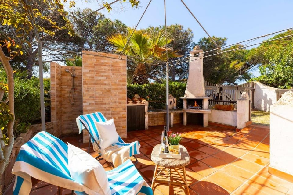 Patio, Garden, Garden view, sunbed