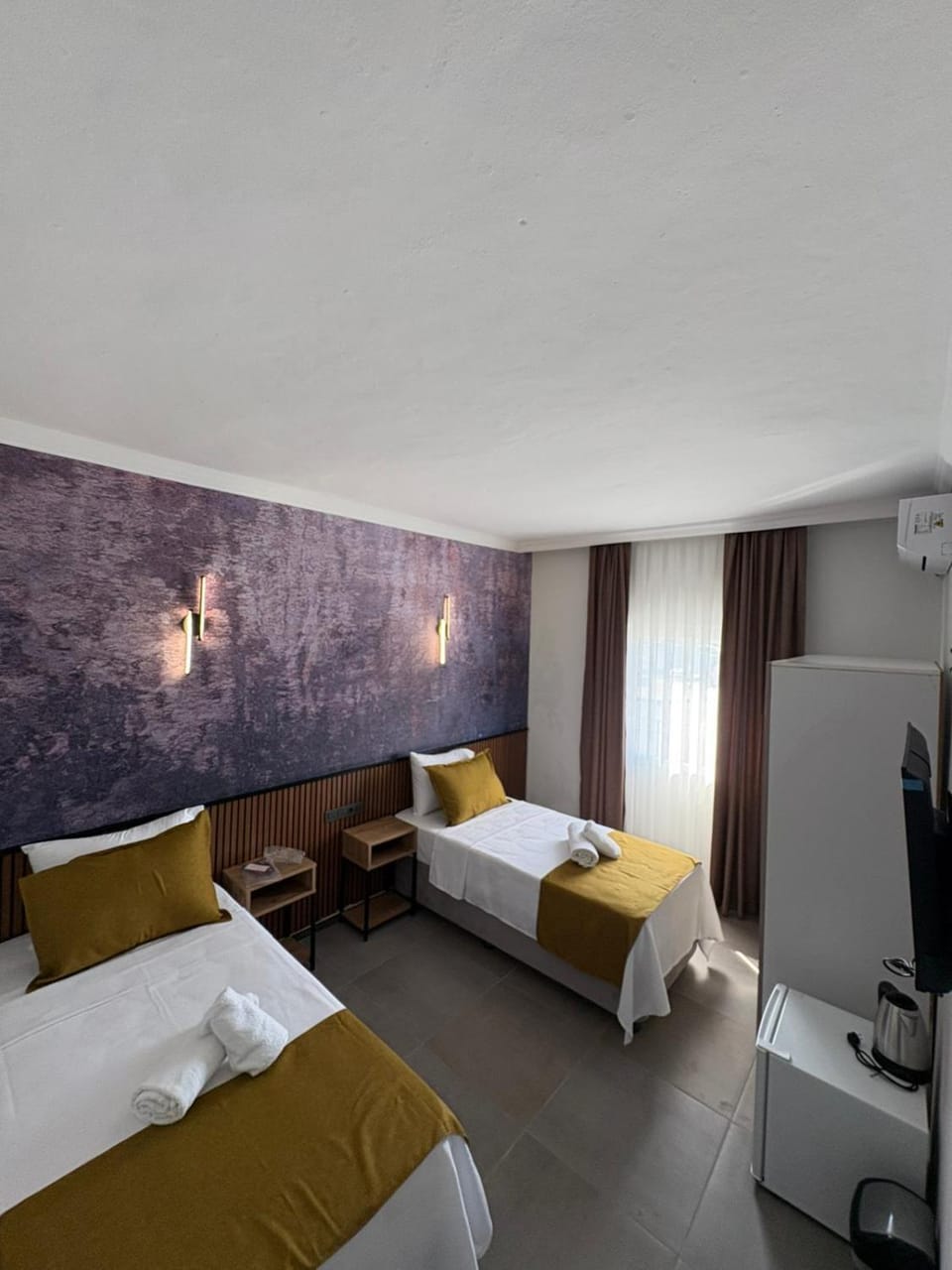 Bed, TV and multimedia, Bedroom, air conditioner
