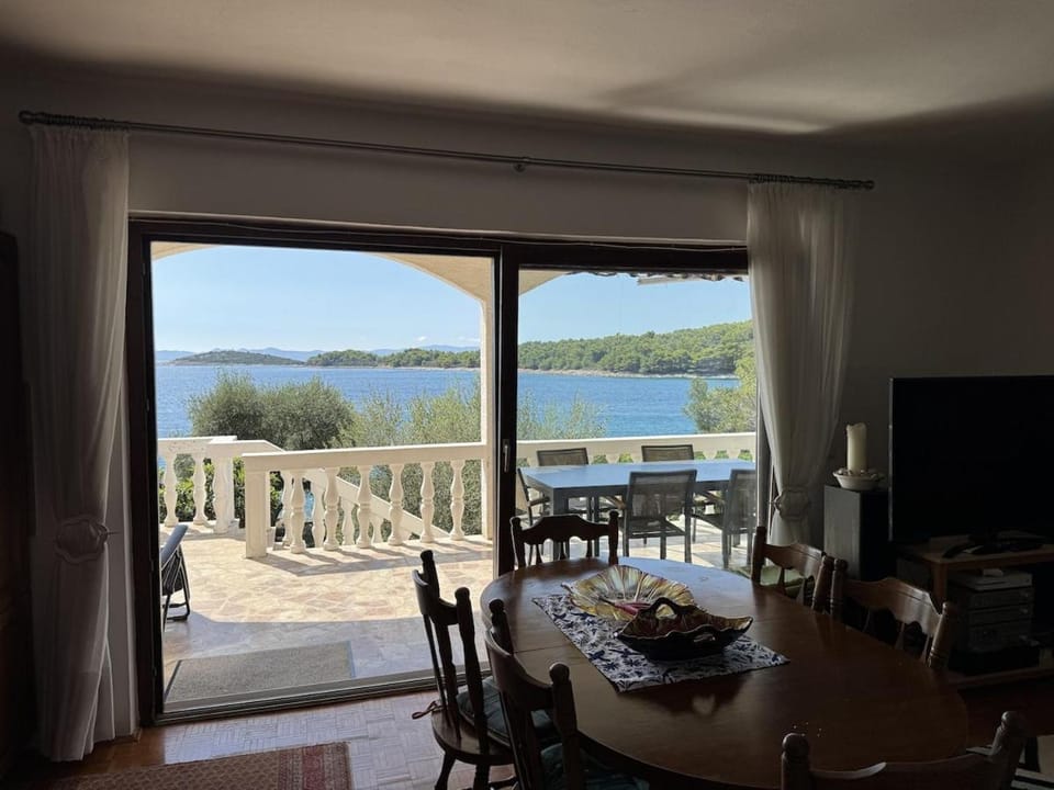 Living room, Sea view, kitchen