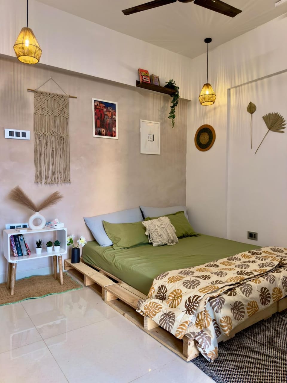 Golden Nest 1RK Studio Balewadi Near Baner metro Apartment in Pune