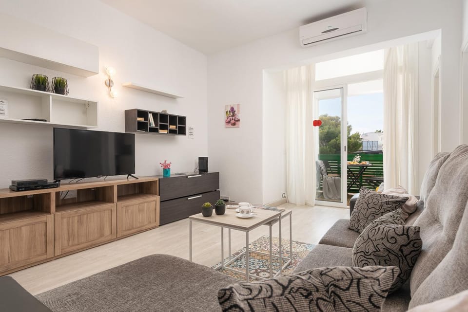 TV and multimedia, Living room, Seating area