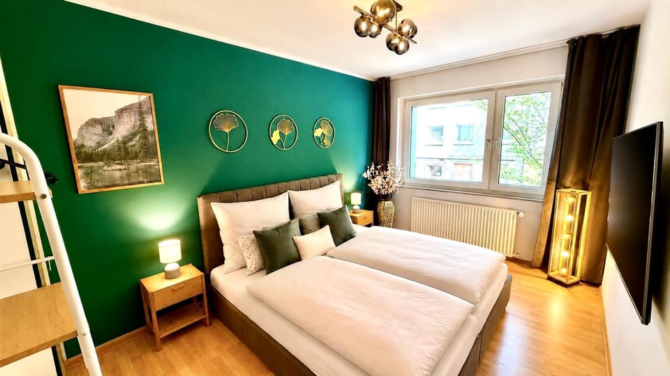 Bed, Bedroom