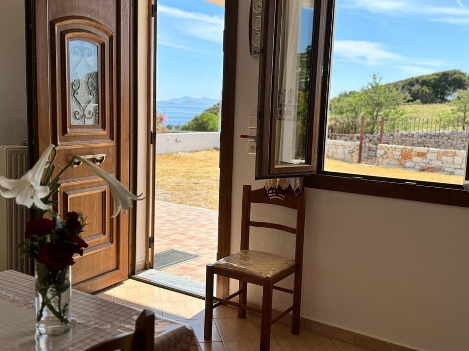 Limnes Seaside Combo Apartment in Naxos, Naxos and Lesser Cyclades, Greece