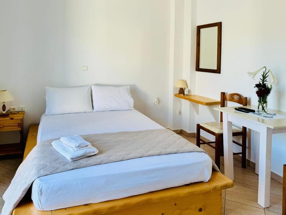 Limnes Seaside Combo Apartment in Naxos, Naxos and Lesser Cyclades, Greece