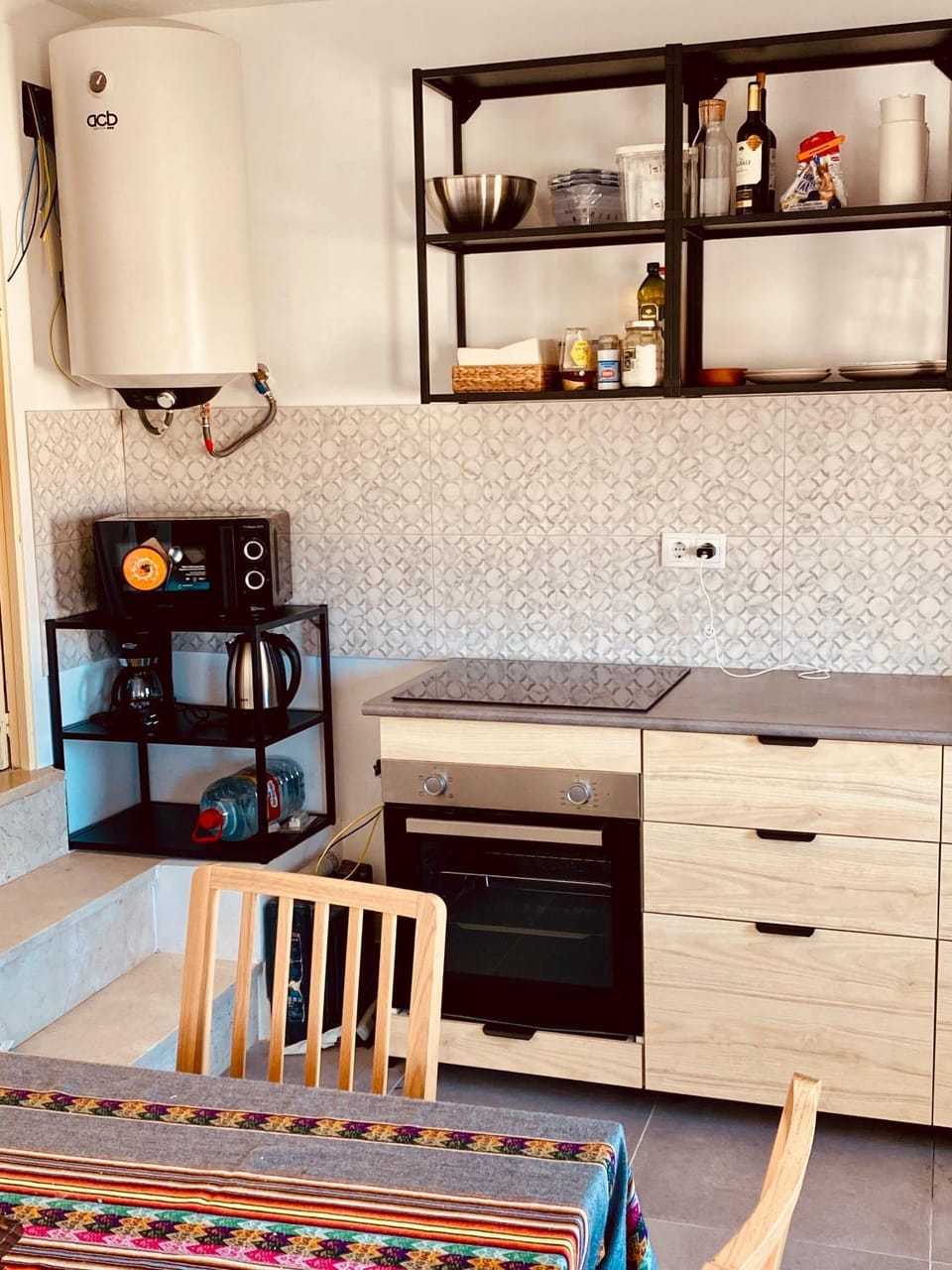 Kitchen or kitchenette, Living room