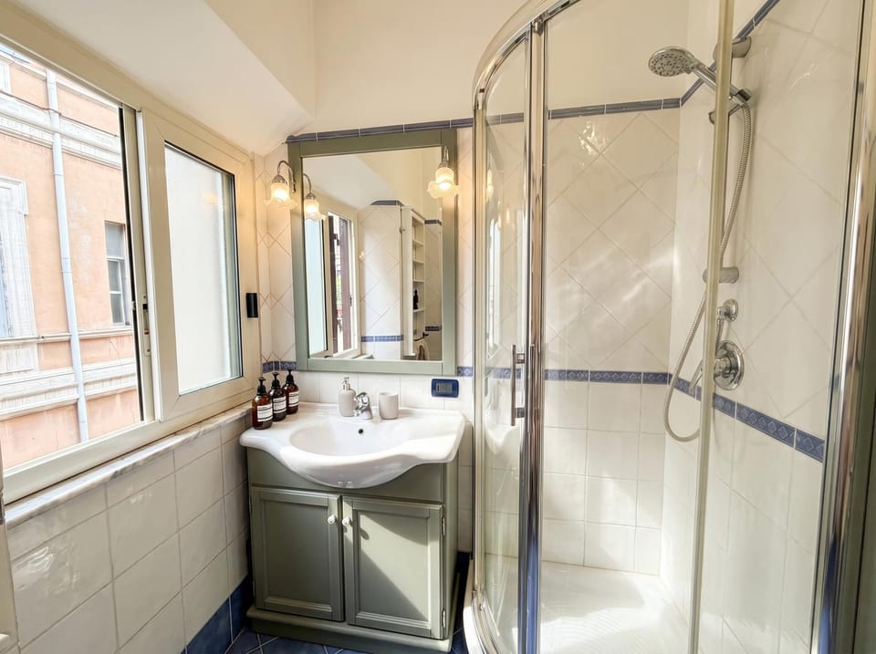 Shower, Bathroom