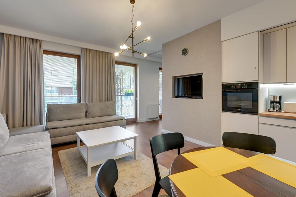 Bed, Kitchen or kitchenette, Living room, Photo of the whole room, Seating area, Dining area