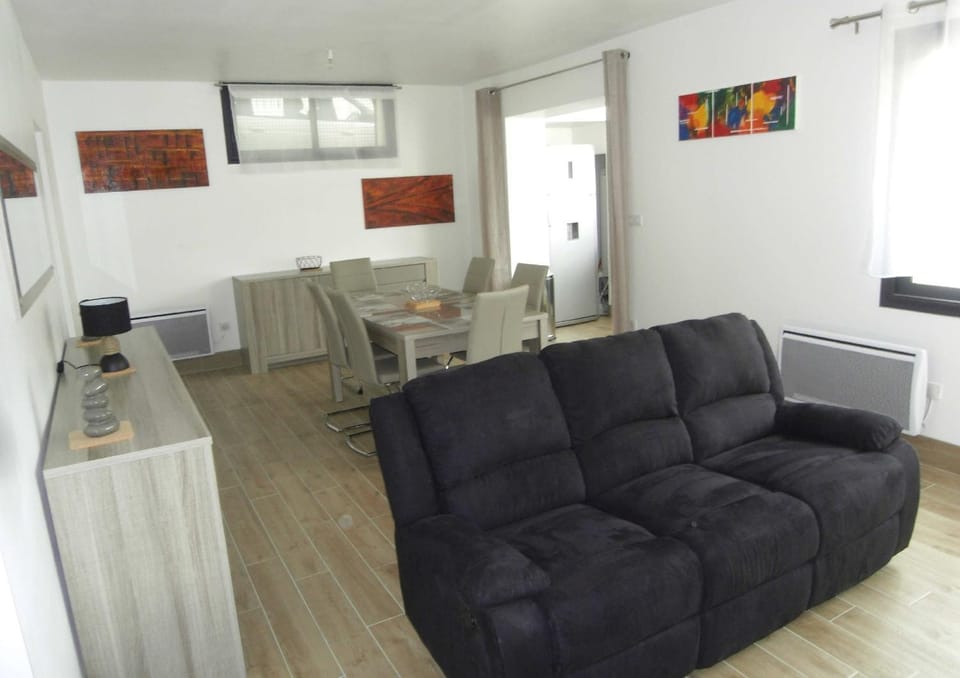 Villa Les Dés F3 Rez de Jardin Apartment in Occitanie