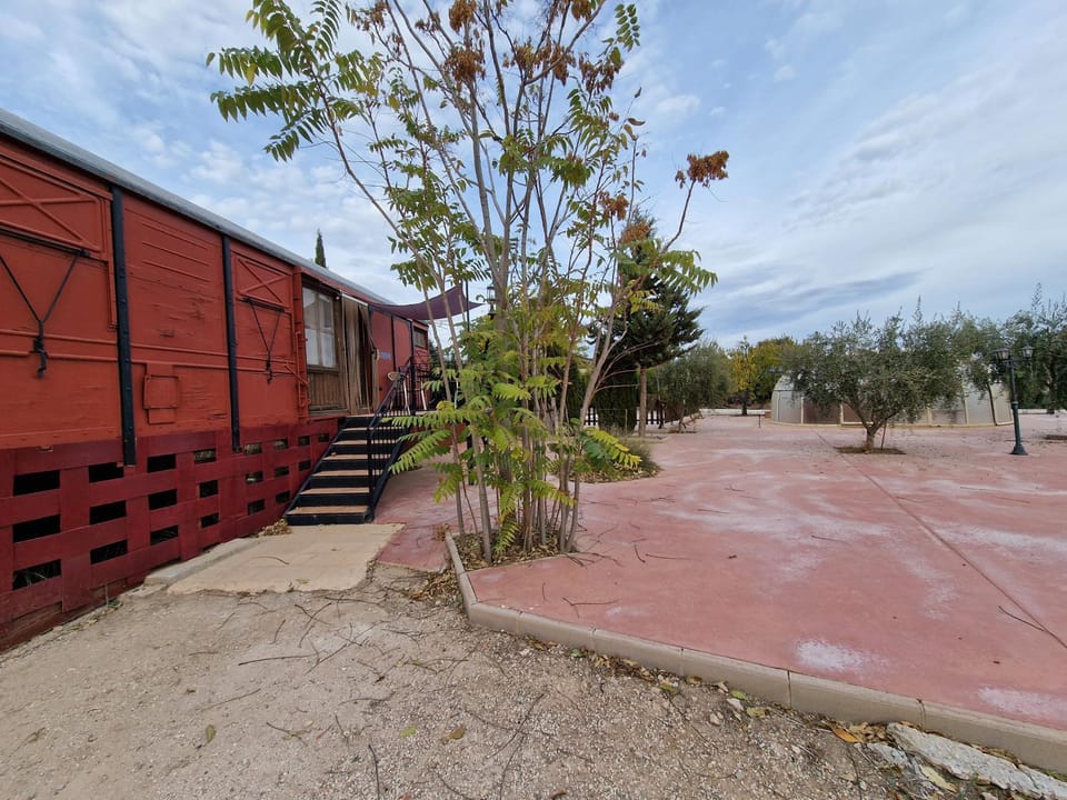 Vagón con sesión de Jacuzzi Campground/ 
RV Resort in Region of Murcia