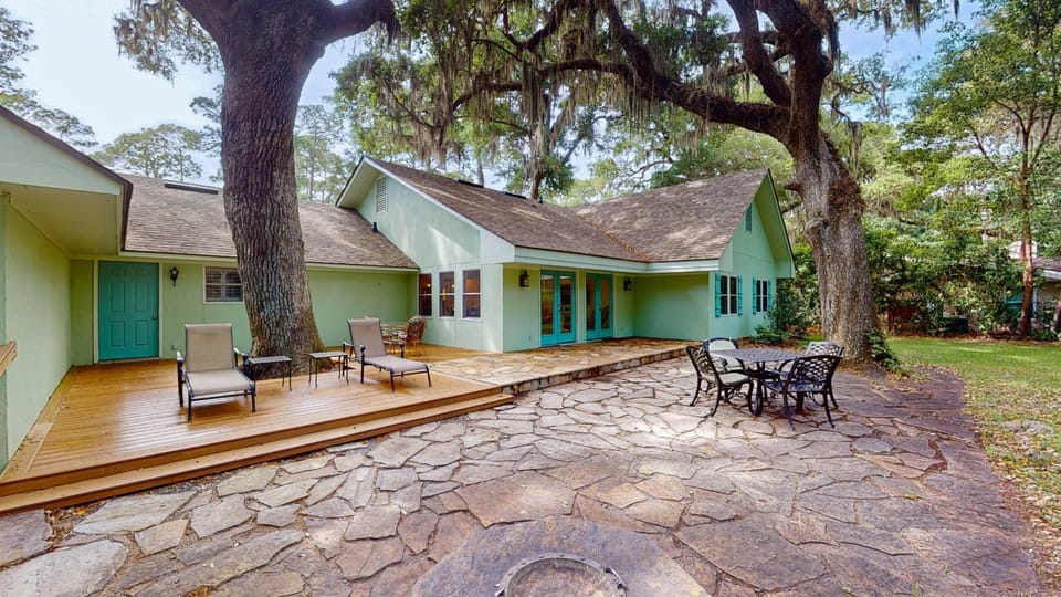 Green Gables House in Camden County
