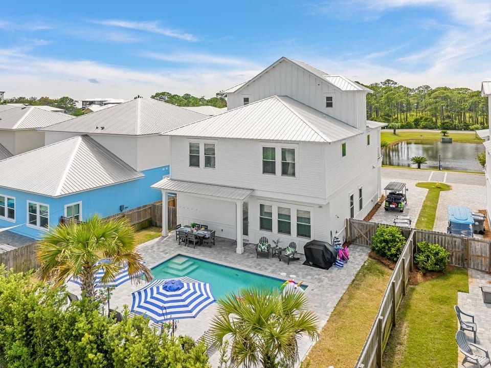 Destin Dreamin by Travel Life Vacations House in Miramar Beach