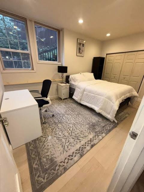 Urban Seattle 2BR with Free Parking Near Downtown & Capitol Hill with Transit Access - Walkable To Madison Park Beach & Arboretum Apartment in Seattle