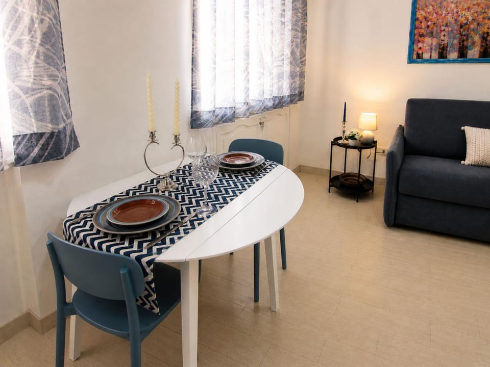 Living room, Dinner