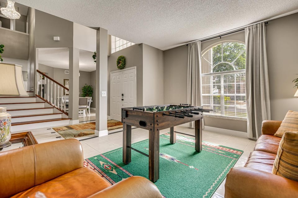 Screened Lanai & Yard! Family Getaway in Apopka House in Apopka
