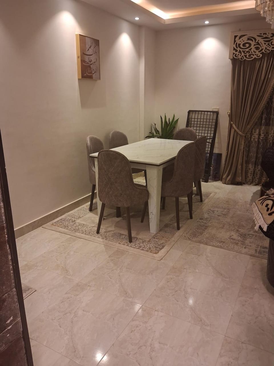 Dining area, Breakfast