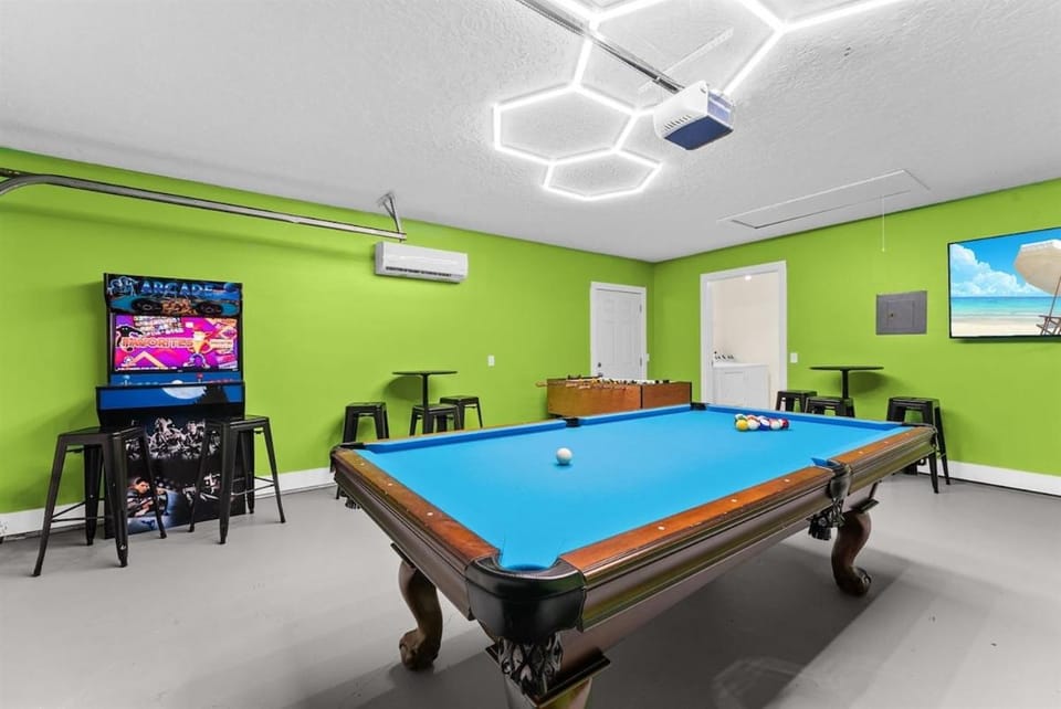 Pickleball, HTD Pool, Mini Golf, Game Room, B Ball House in Upper Grand Lagoon