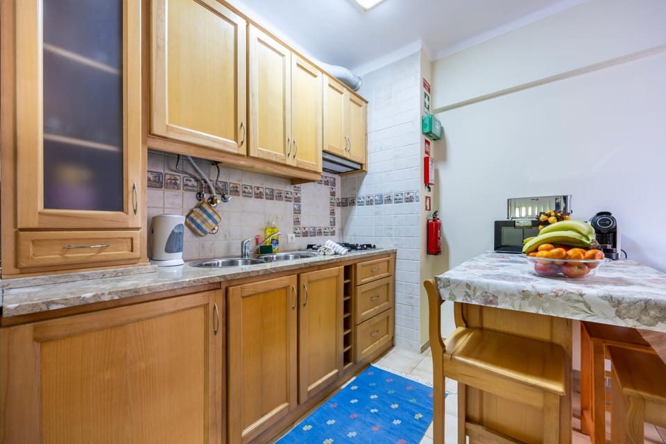 Kitchen or kitchenette, Living room