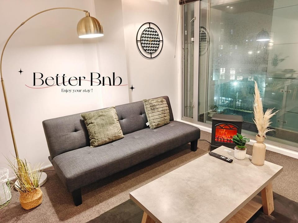 Modern City Stay · Walk to Waterfront & Cuba St Apartment in Wellington