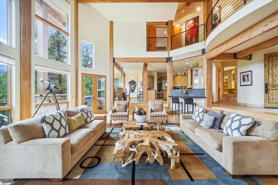 Lookout On Christie Lane, Great Views, Breckenridge and Baldy Mountain, Hot Tub House in Breckenridge