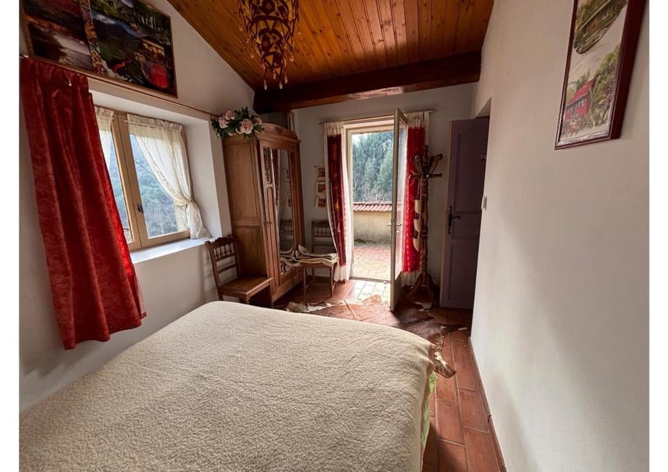 Rent Ardèche family home for 11 people Villa in Provence-Alpes-Côte d'Azur