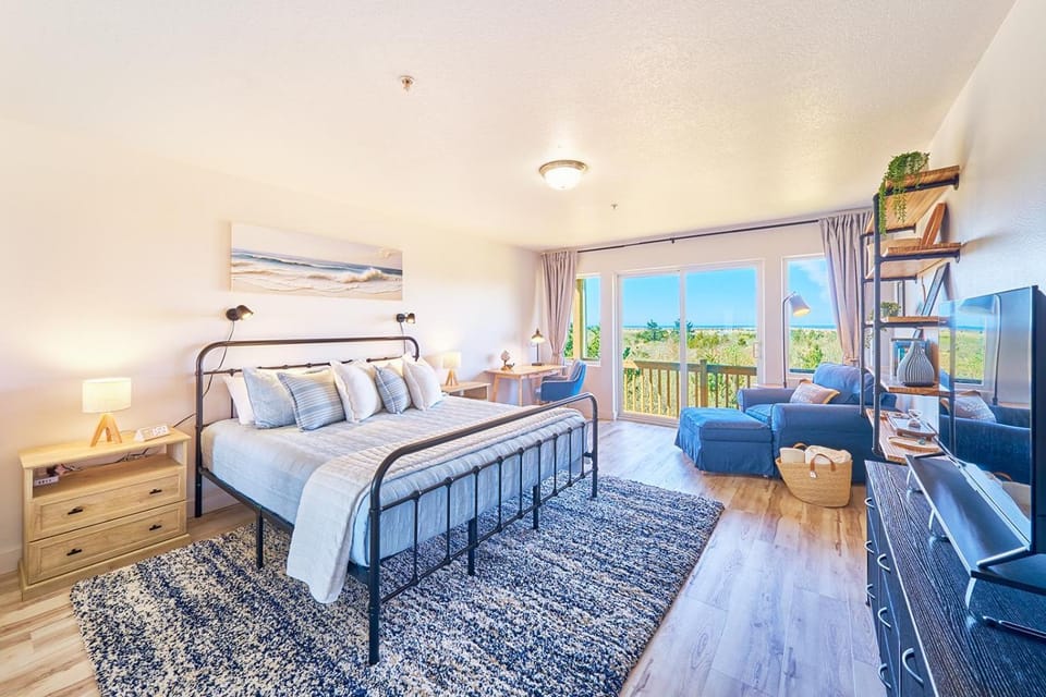 Saltwater & Sunsets House in Long Beach