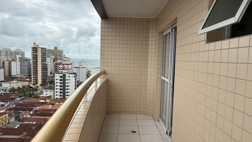 Apê à 4 min da Praia -Faça tudo a pé - Ideal Família - Com garagem Apartment in State of São Paulo