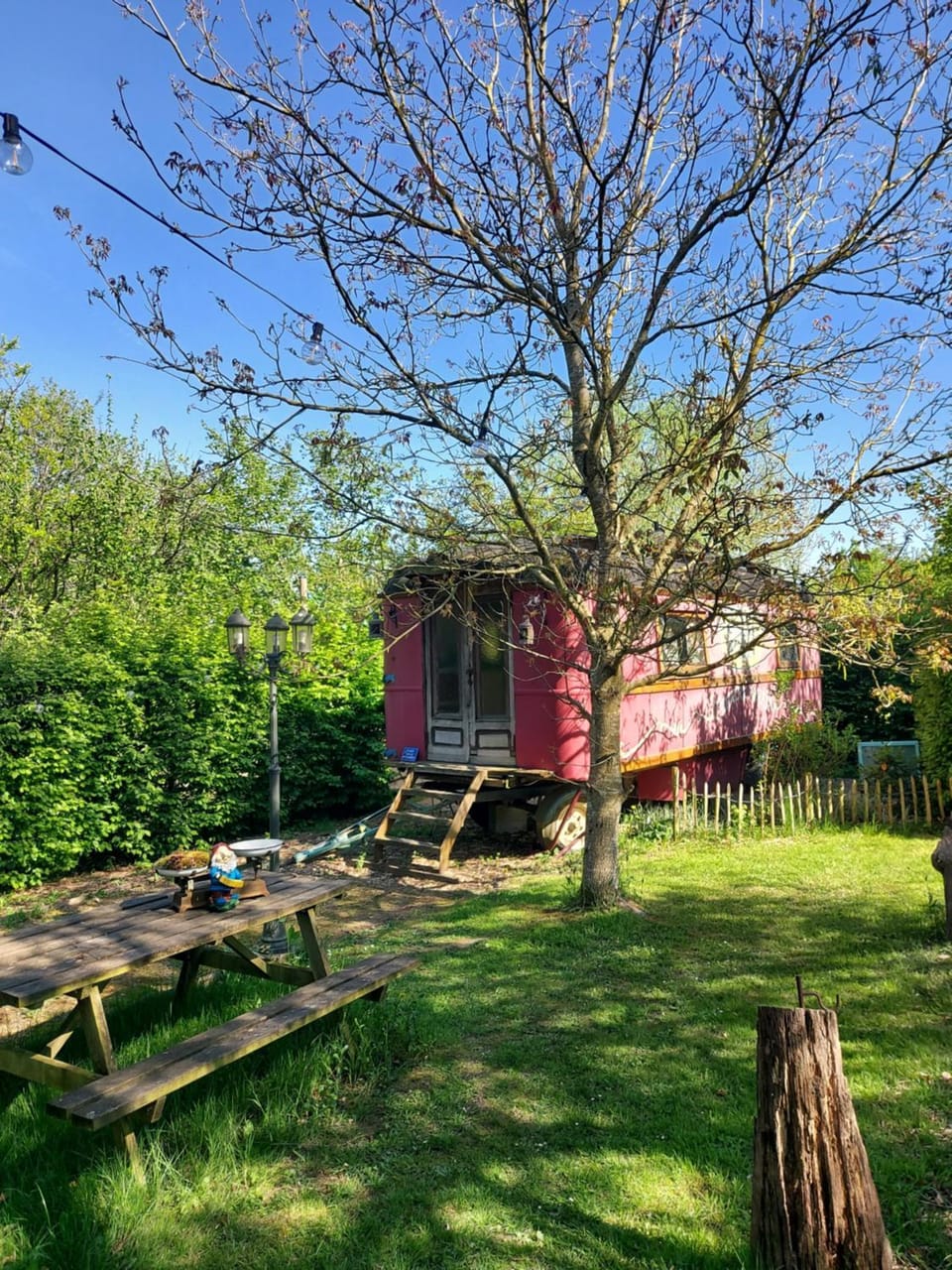 Jardin Rêveur La roulotte des Baladins Bed and Breakfast in Belgium