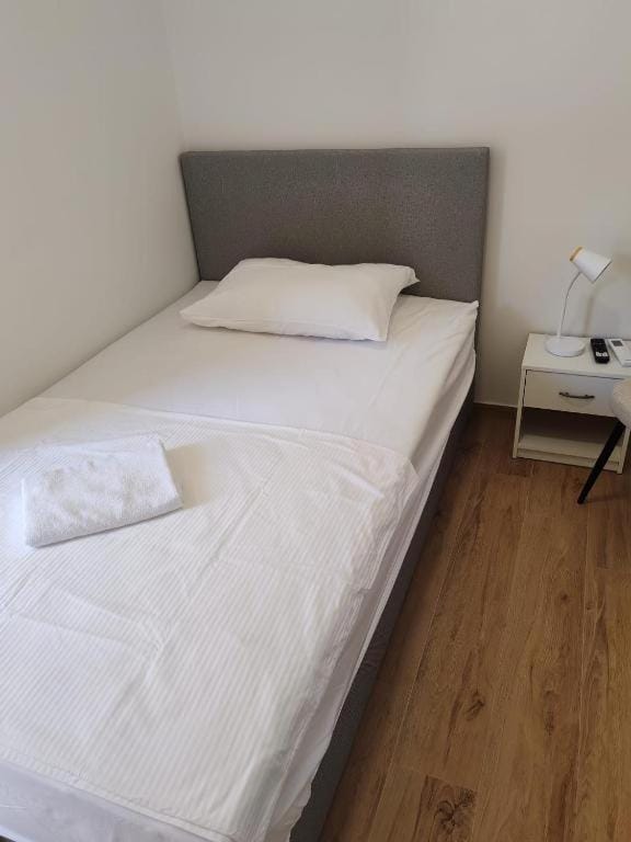 Adriatica single rooms Bed and Breakfast in Zadar