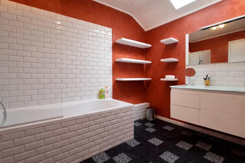 Duplex familial lumineux avec grande terrasse House in Auvergne-Rhône-Alpes