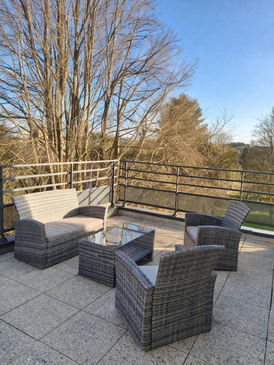 Duplex familial lumineux avec grande terrasse House in Auvergne-Rhône-Alpes