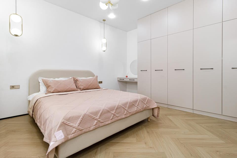 Bedroom, wardrobe