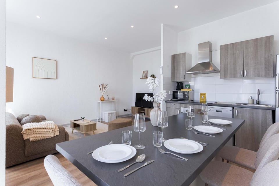 Villa Christine - spacieux, proche Palais & plages, clim Apartment in Cannes
