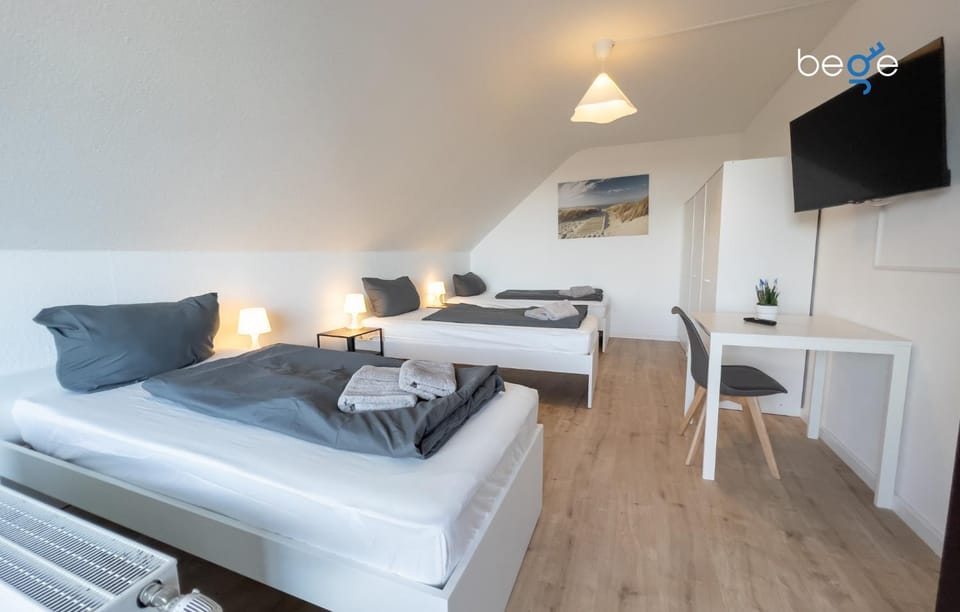 Photo of the whole room, Bedroom, heating, internet, soundproof