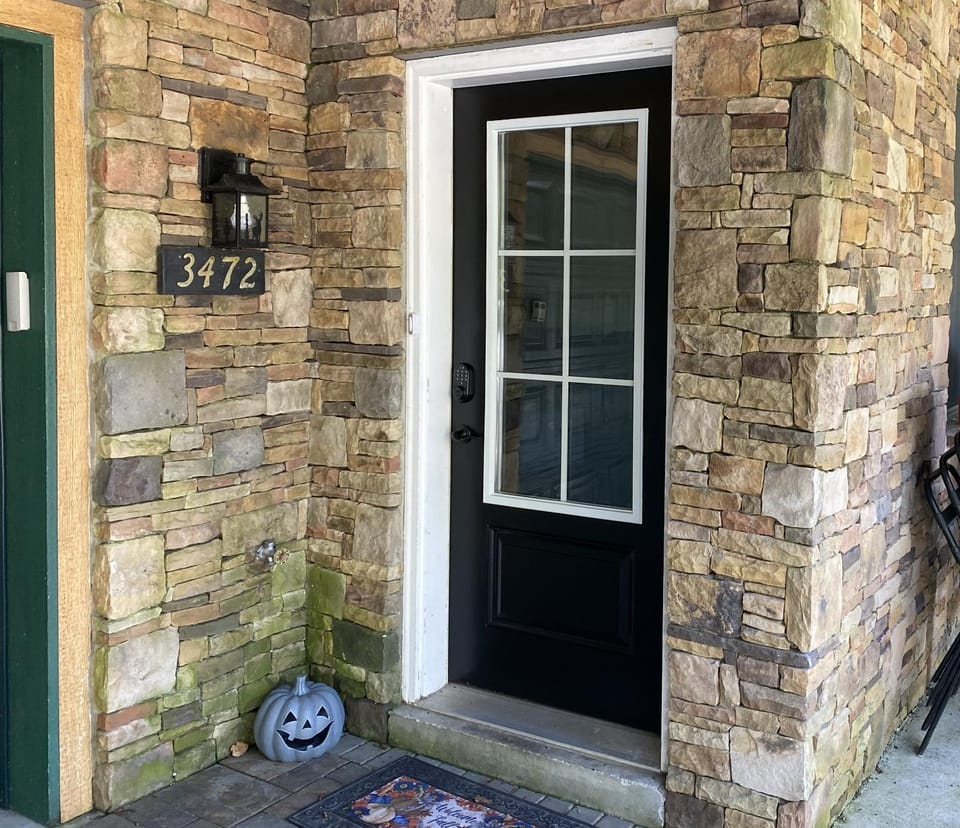 Facade/entrance, Decorative detail
